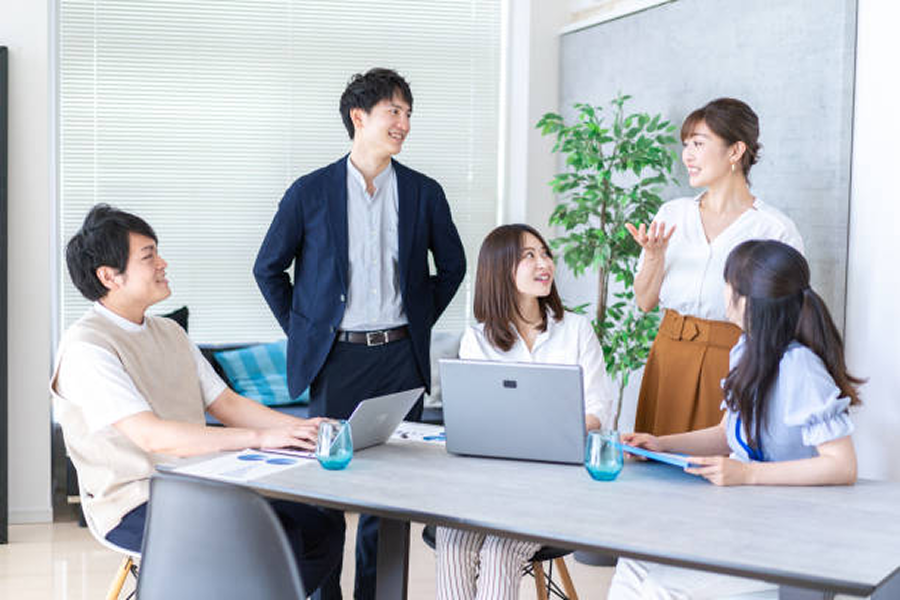 競合ひしめく家飲み市場でEC売上5倍！若年層を虜にしたクラフトジンのSNSブランディング